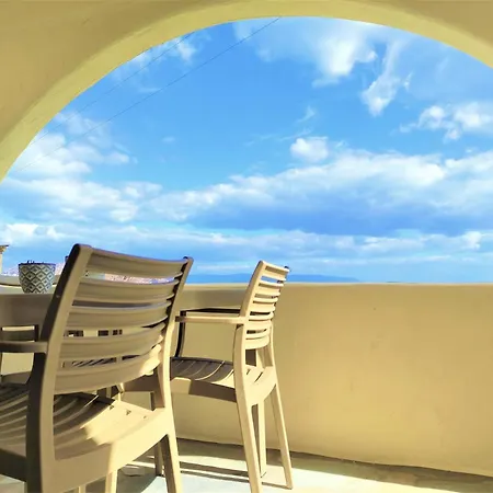 Mosaic Apartment *
